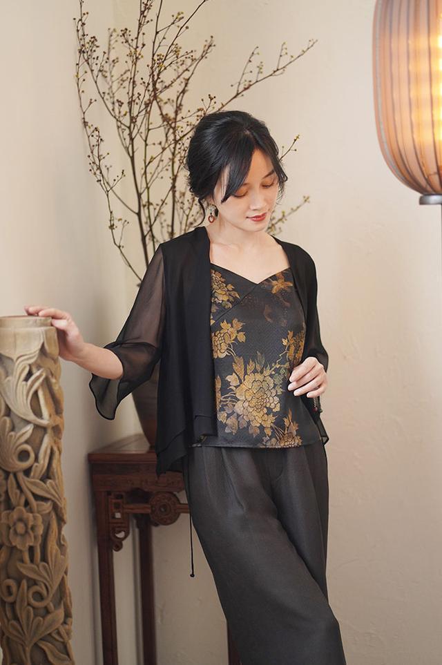 中年女人如何避免大妈感今夏学会这4种穿搭好优雅