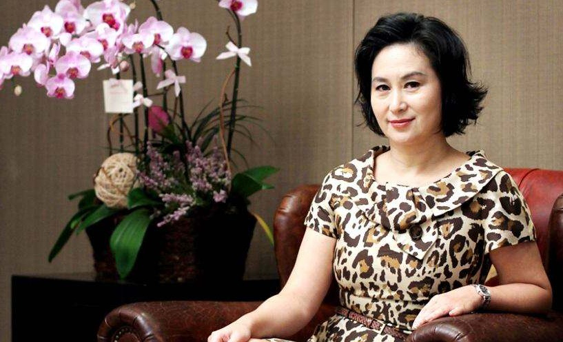 原来他一直就看不起外室身份|何超仪|何超琼|陈百强_新浪新闻