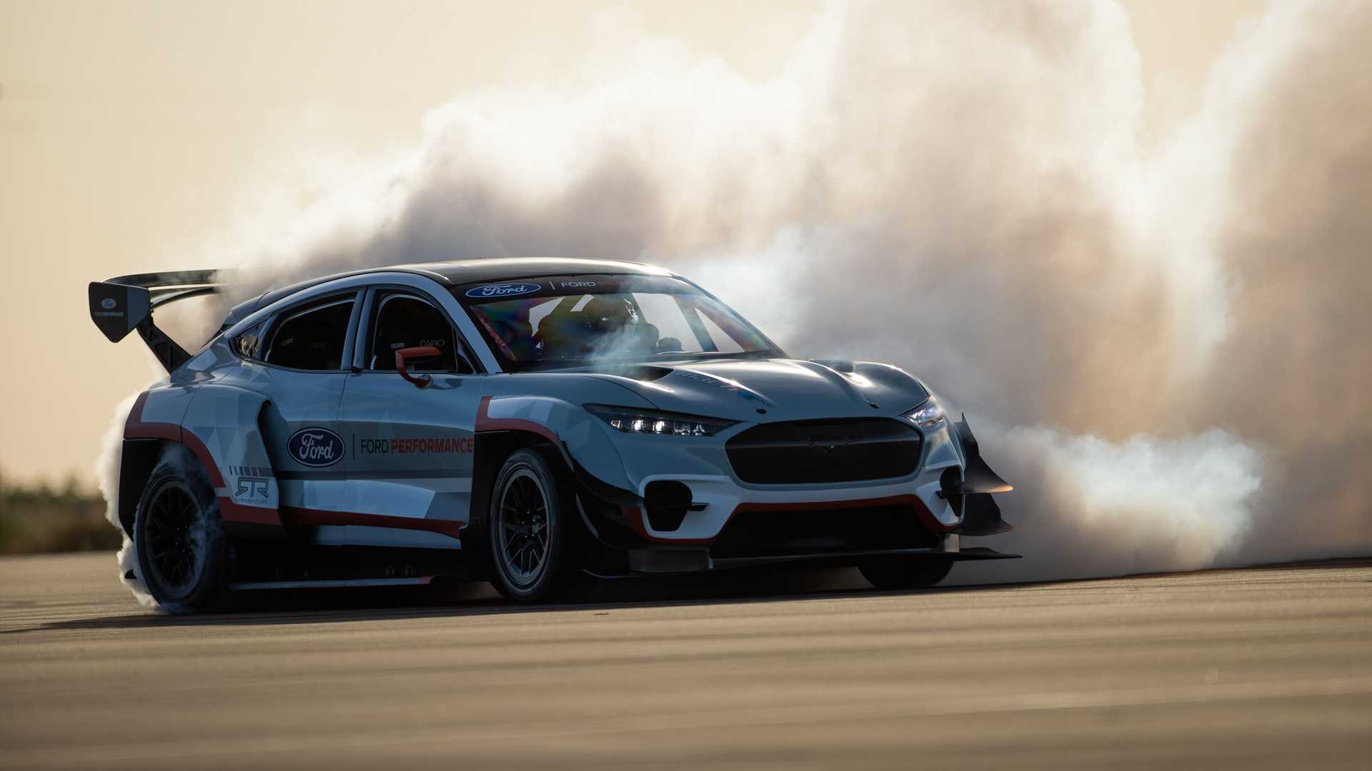 1400马力!福特mustang mach-e 1400官图发布!