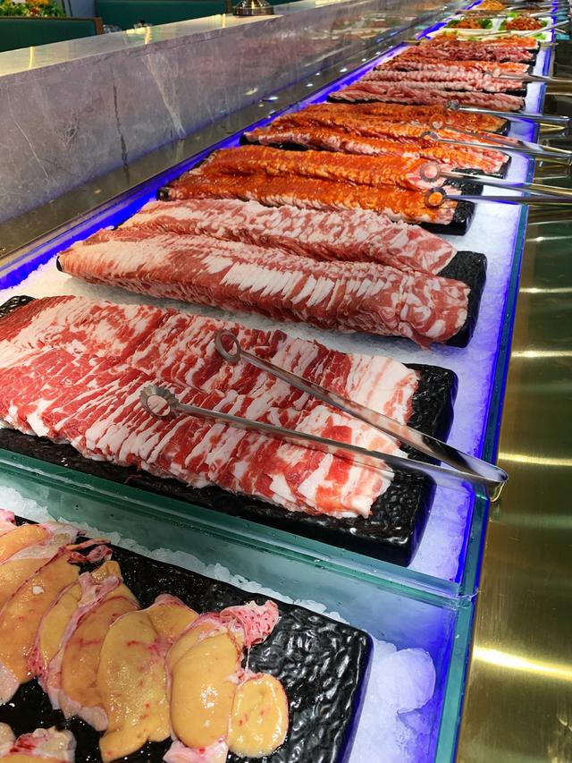 长春中东七彩城开家海鲜烤肉自助,69.9元100 种美味随便吃不限量