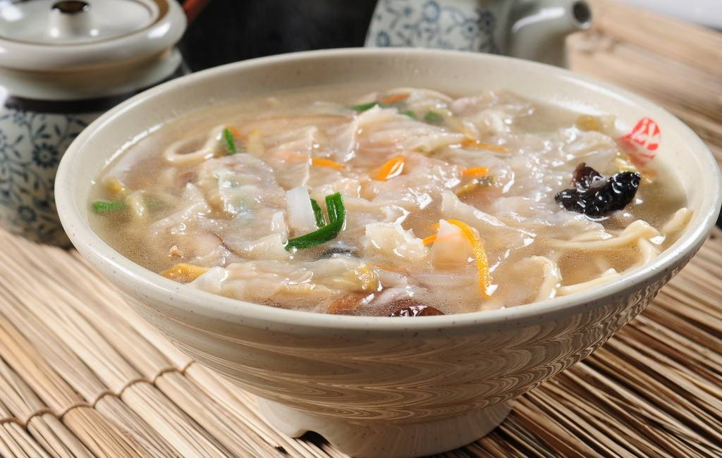 在浙江台州,温岭特色小吃"敲鱼面",你吃过吗?