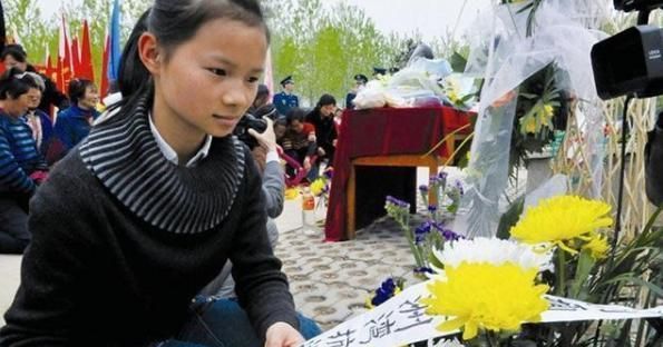 98年特大洪灾,7岁的江珊抱树9个小时才获救,现她的职业让人自豪|江珊|