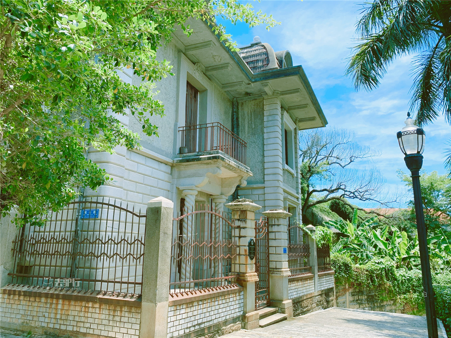 尽管往返鼓浪屿多次,但对观彩楼这栋别墅,也只是曾听说过,具体位置在