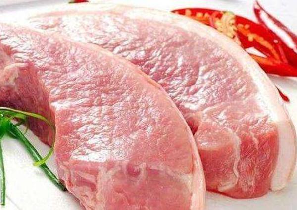 买猪肉时,怎么避免买到"猪婆肉"?记住以下两点,一挑一个准