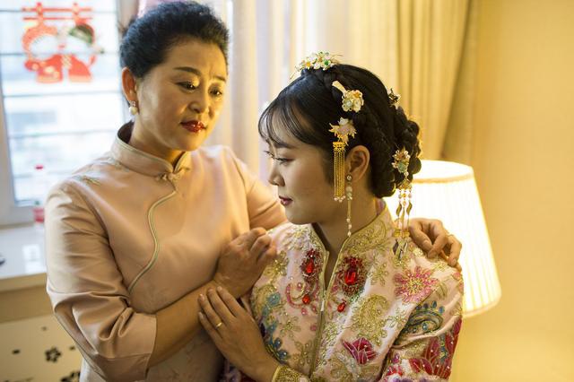 婆婆两个儿媳,一般会偏心哪种媳妇_婆婆两个儿媳妇总会偏向一个