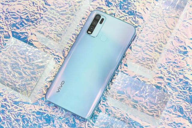 还在为手机电量焦虑?亲测vivo y50续航很不错呢