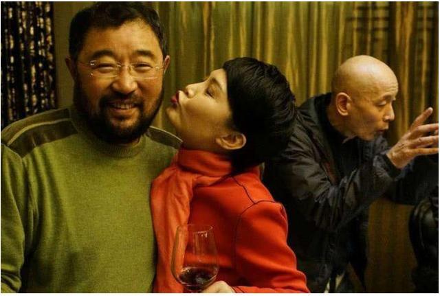 与潘虹8年婚姻破碎,又爱上央视主持人,导演米家山