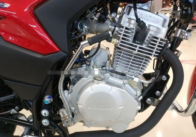 总体上来看豪爵铃木dh125e是一款非常适合家用的街车,不管是出力还是