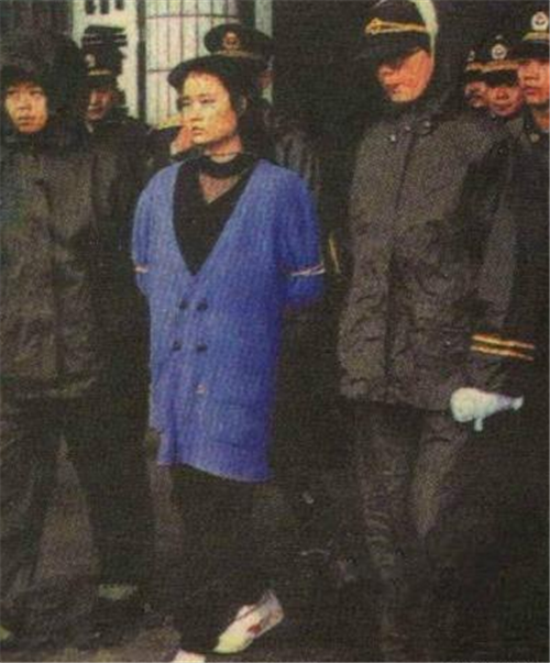 深圳六魔女6名少女路边求搭顺风车结果17名司机全都被害