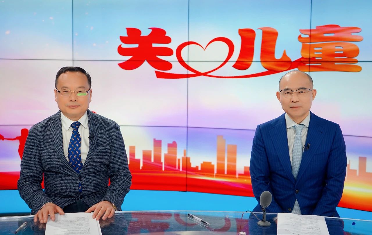 金磊和中国医学科学院北京协和医院内分泌科主任医师伍学焱教授做客