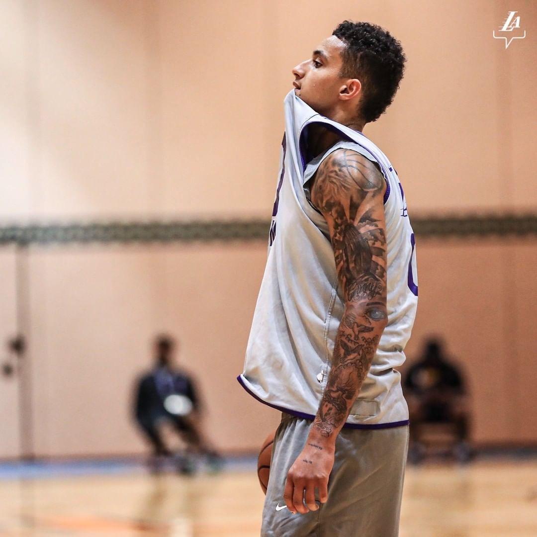 明天早上七点,训练赛第一场,湖人 vs独行侠