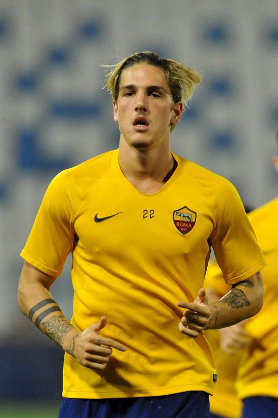 重伤半年后新卡卡1v5飞70米破门穆帅想买他