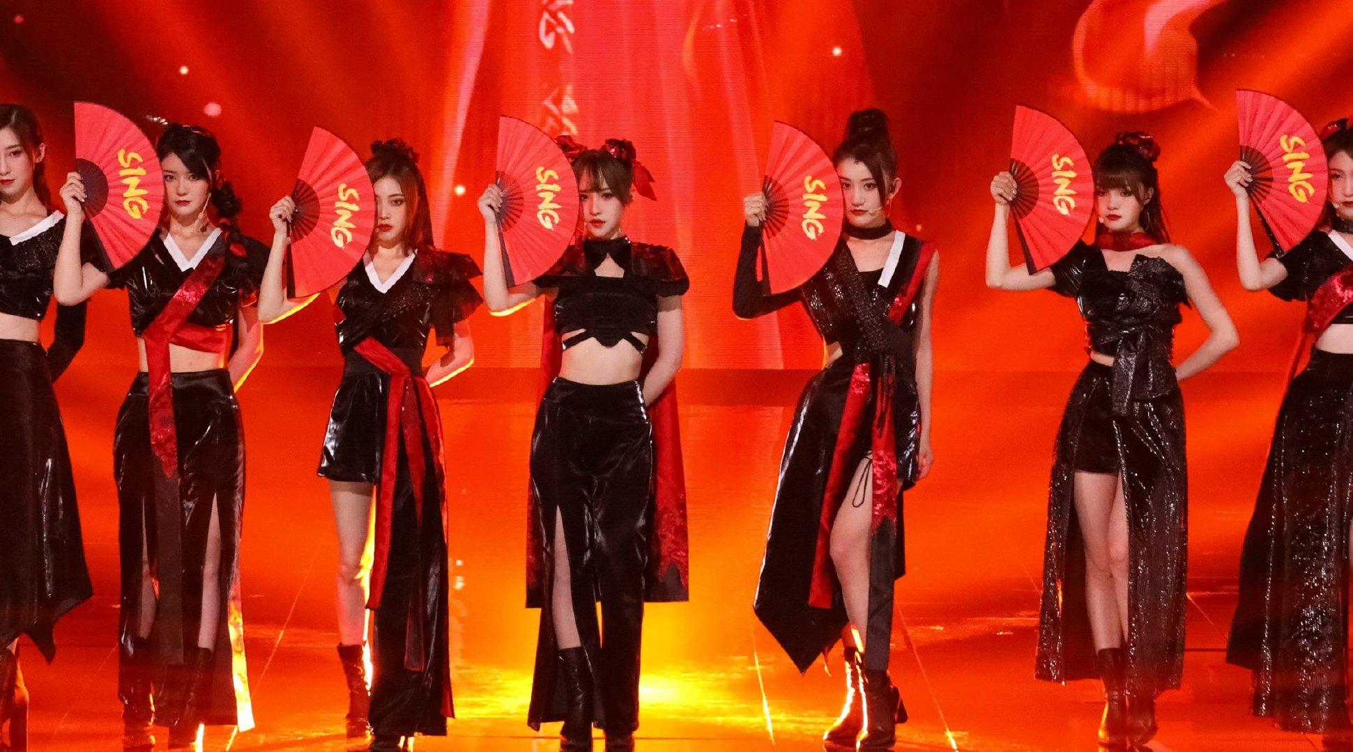 团王诞生夜直播,sing女团的表现又是一次惊艳的舞台呈现