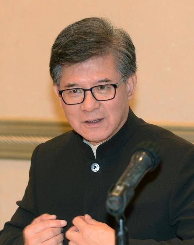 罗康瑞儿子父亲为朱玲玲抛弃糟糠之妻他拒绝千亿财产为母争气