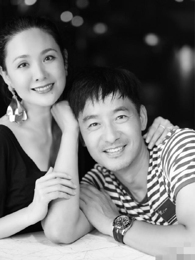 香港演员程东和妻子图片