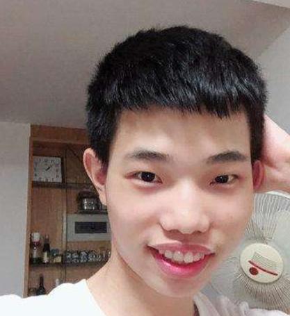 和平精英特斯拉皮肤免费送鲨鱼直播透露方法但有时间限制