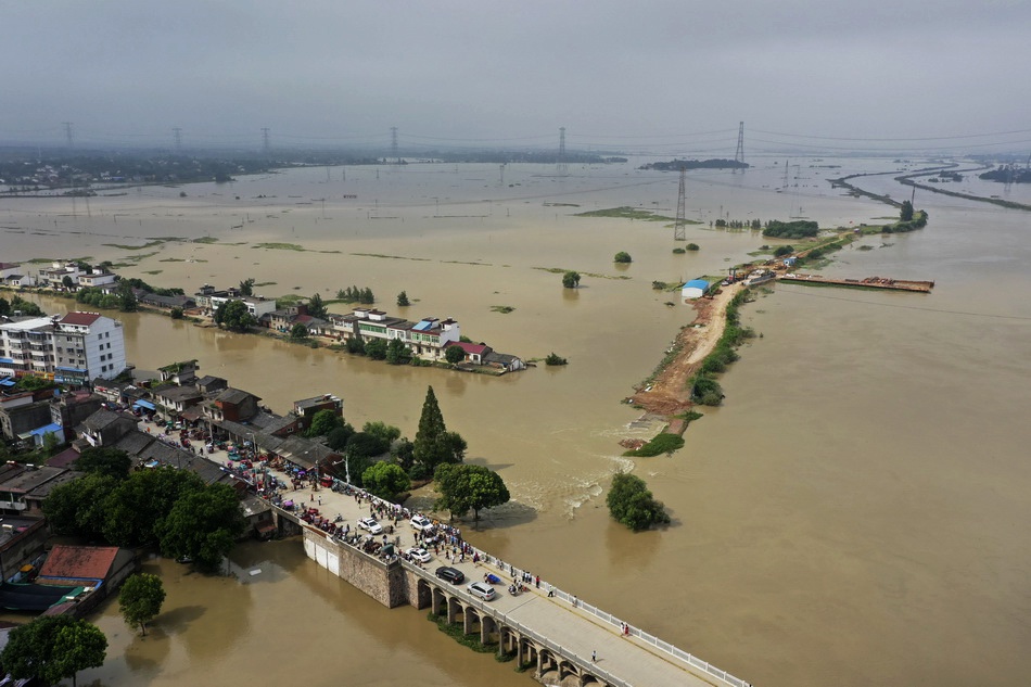 抗洪记安徽庐江石大圩决堤一天之内45万居民紧急转移