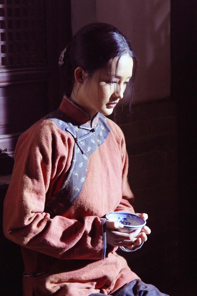 白鹿原田小娥短暂的一生在几个男人之间徘徊着耗尽了