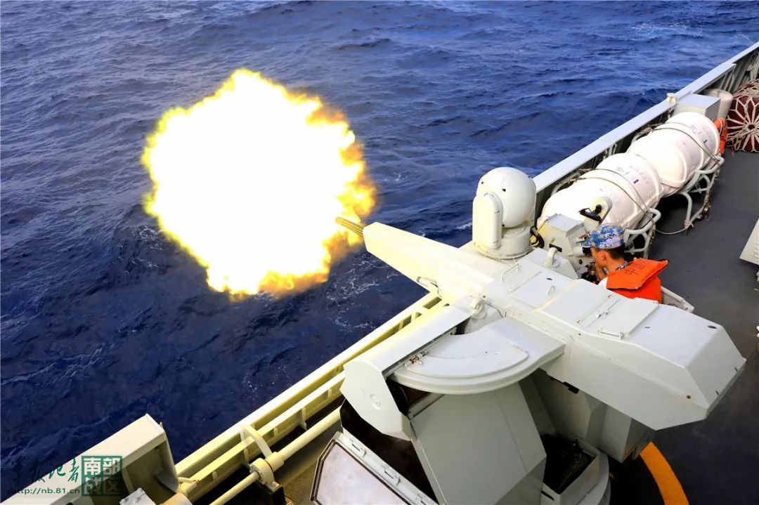 虽然射速远远不及1130近防炮,其每分钟只能发射3000到4500枚穿甲弹