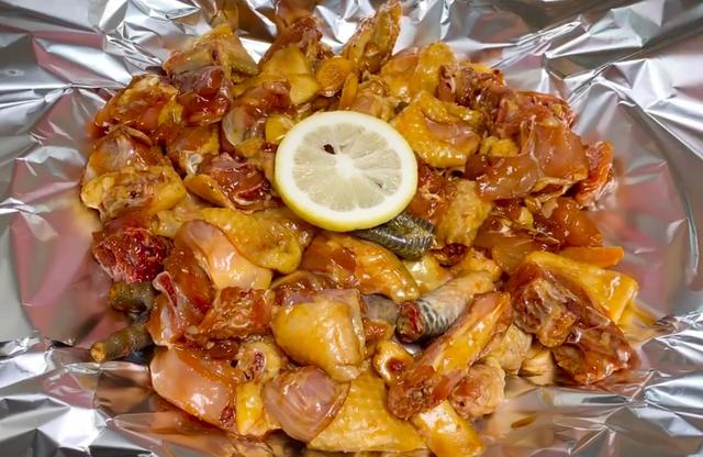 懒人柠檬鸡的做法,用锡纸一包,香而不腻,可比炒鸡好吃多了