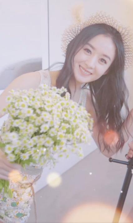 造型甜美可爱太少女,两小时吸粉200万|赵丽颖|草帽|自拍_新浪新闻