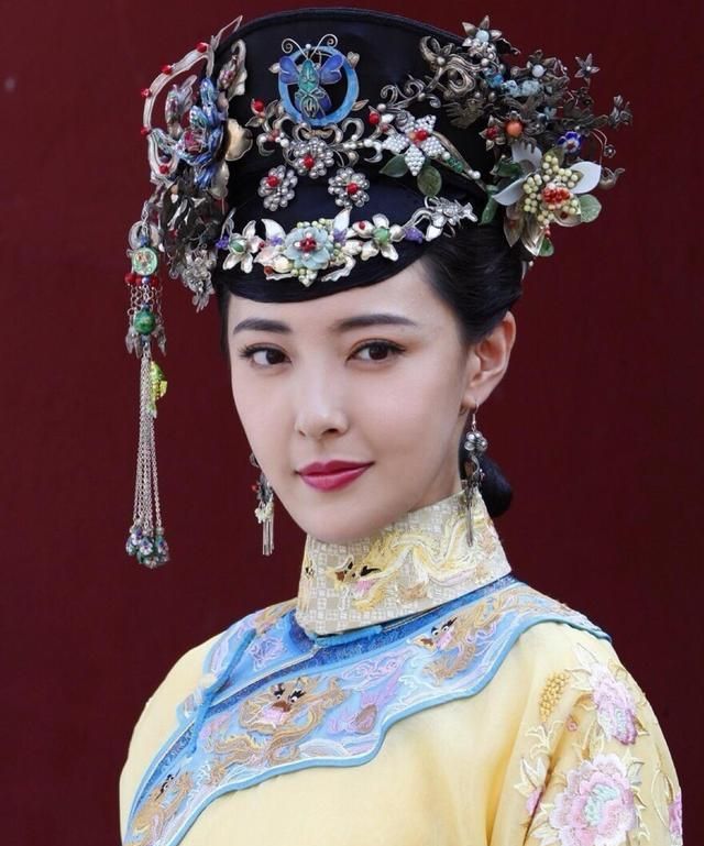 清宫剧十二款钿子比美:琳琅的素雅,嬿婉的闪耀,琅嬅的精致