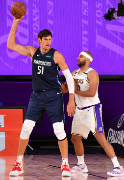 被站帽还被秀三分霍华德熬过了姚明却没躲过博班