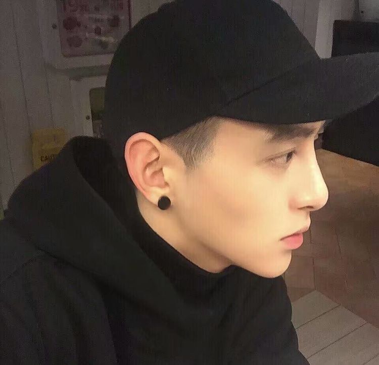 家庭生活中,虽然是"妻管严",但不是怕老婆是爱老婆的星座男