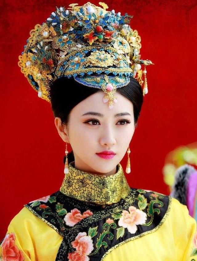 清宫剧十二款钿子比美:琳琅的素雅,嬿婉的闪耀,琅嬅的精致