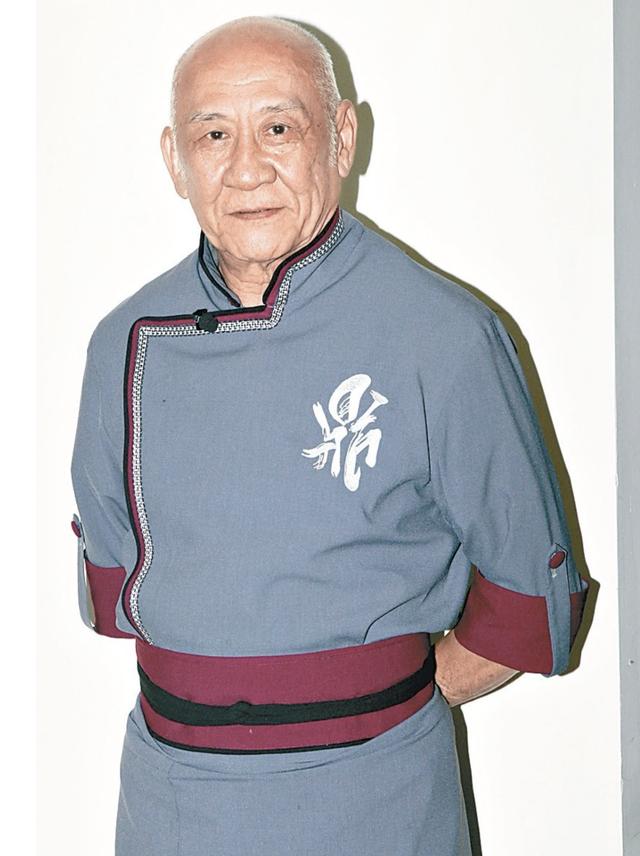 73岁tvb绿叶李家鼎逆境中开设新餐厅,一碗烧鹅饭88元走亲民路线