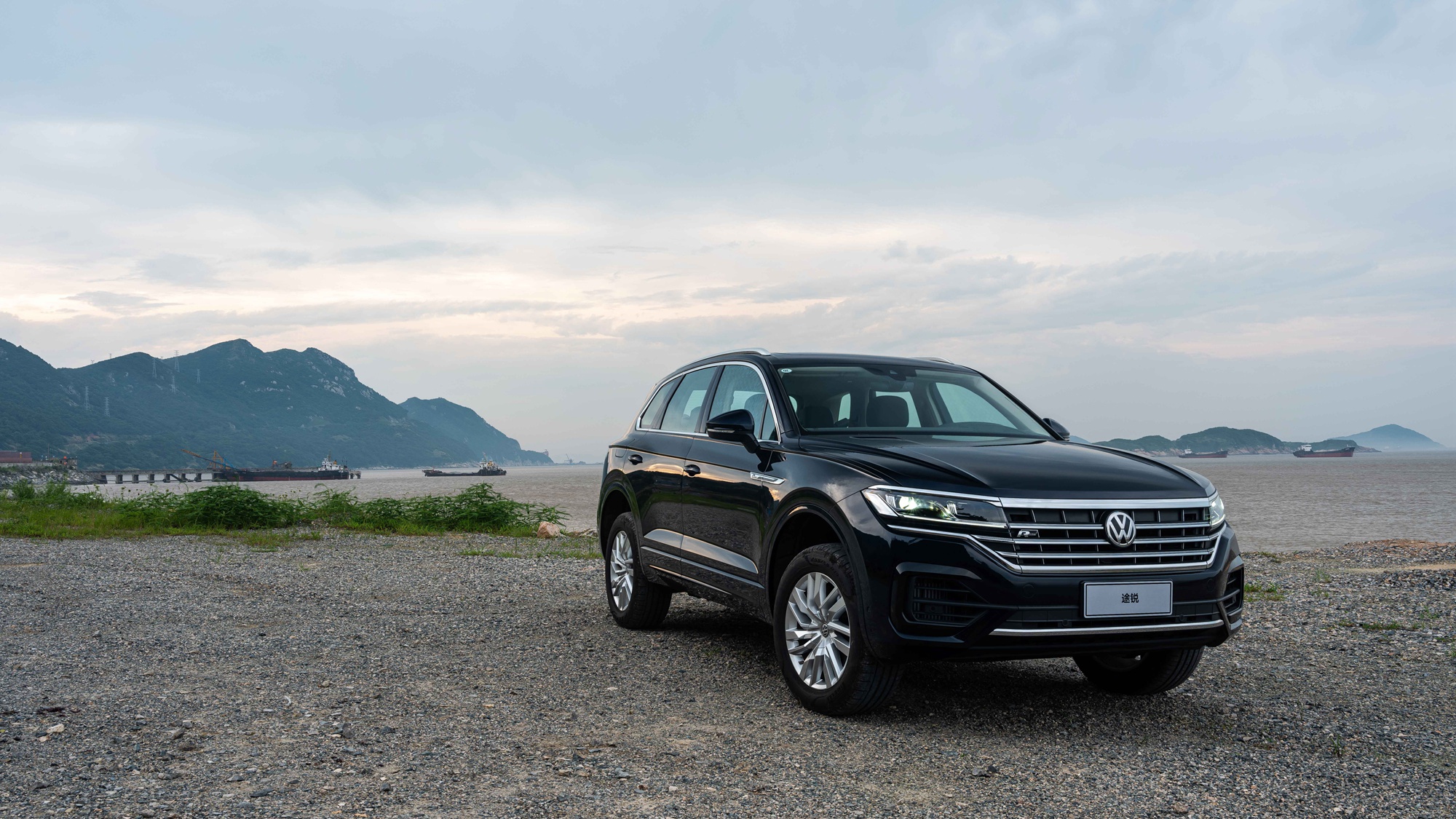 搭载2.0 t发动机,途锐2.0 tsi锐尚版成都车展上市 售价62.98万