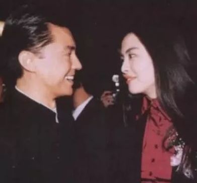 他曾被王祖贤林青霞追求,如今他67岁仍未婚,坦言挚爱的人是她!