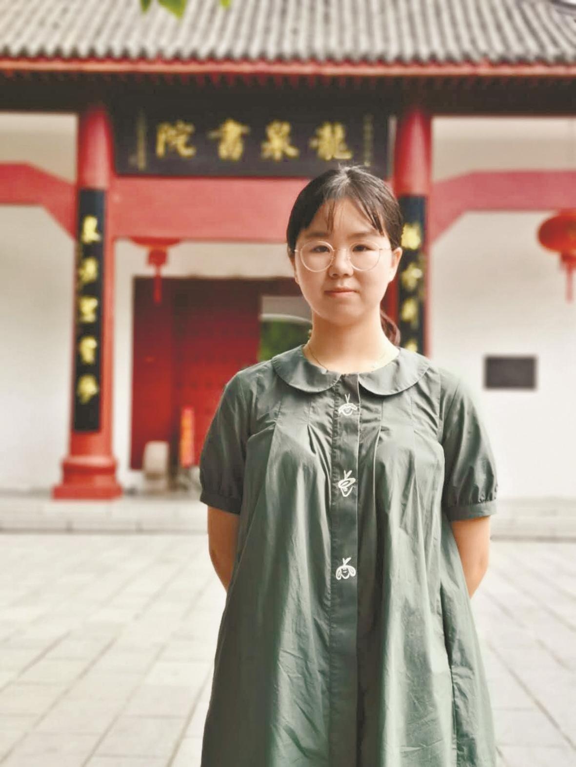 原本班级前十的荆门文科女生徐茜考了667分,疫情期间自主学习实现"