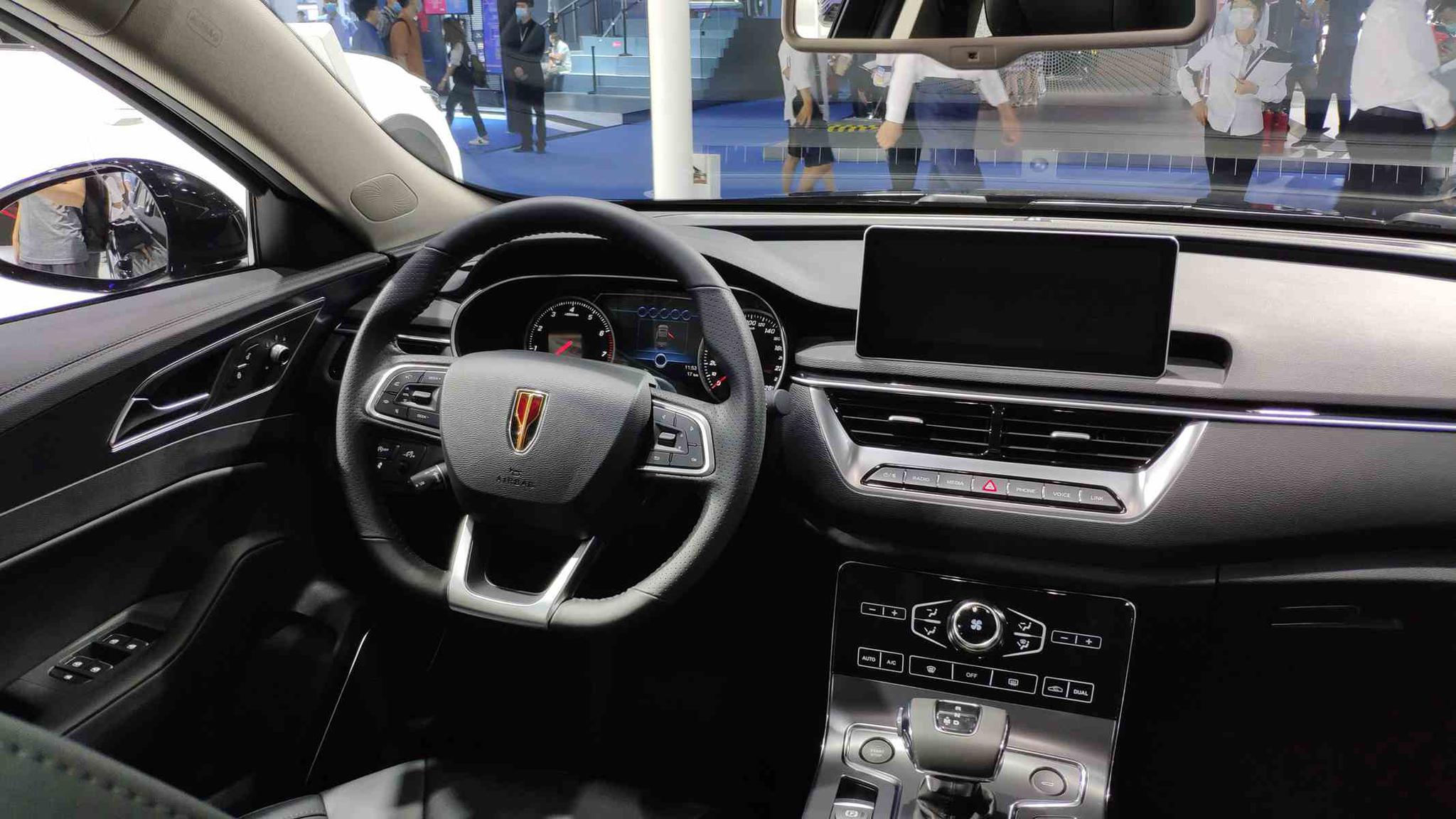 2020年成都车展:2020款红旗h5实车