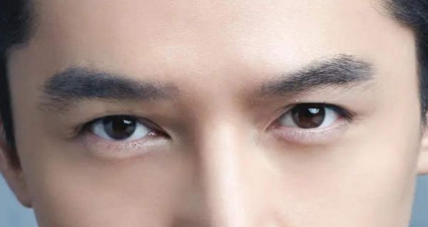 看眼睛认男星胡歌辨识度太高据说只有铁杆粉才能认出肖战