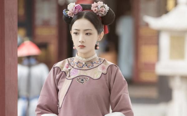 出生于1995年的吴佳怡,曾在《半妖倾城》剧中饰演东哥,后来因为在