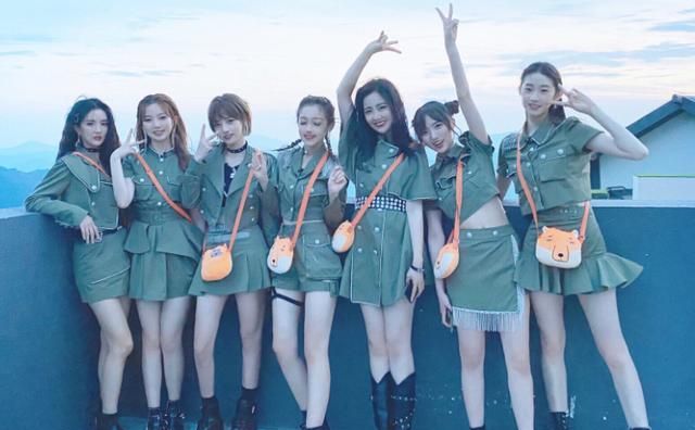 同为鹅厂女团为何火箭少女101热度不断硬糖少女303出道即糊