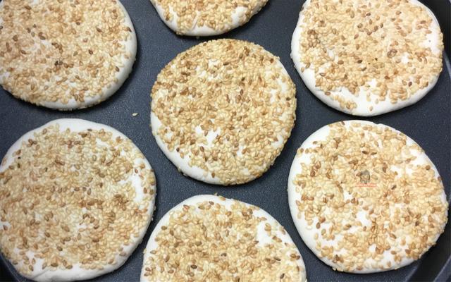 软糯香甜的糯米饼配方,和面技巧和做法都有,新手也能做