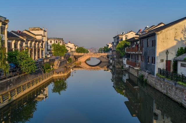 旅行对我们的生活有着极大的影响,通过旅行可以让你更清楚地认识到