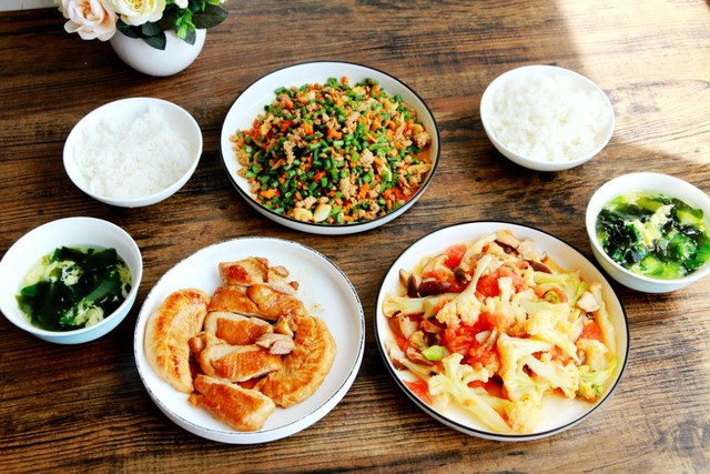 晒晒夏季午饭,3菜1汤营养健康,简单快手,好吃又下饭,食谱分享