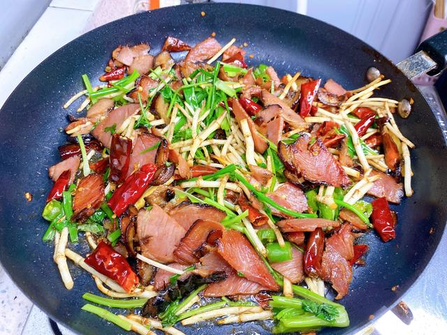 折耳根炒肉吃过吗味道上头吃一口停不下筷子