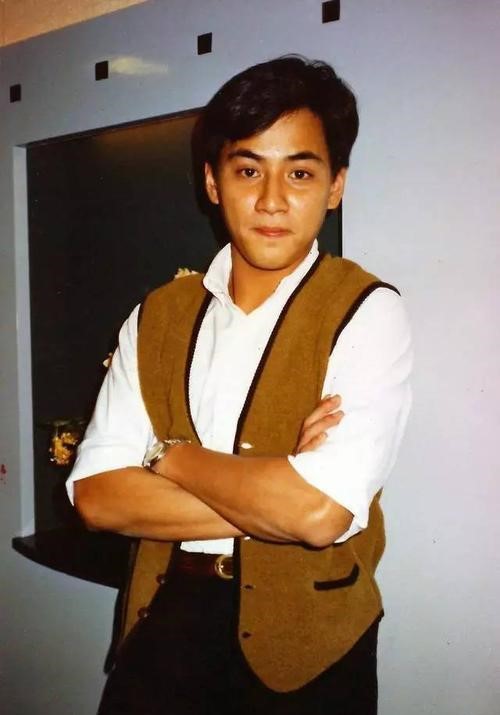 素颜居然这么帅,网友:被骗了18年|雷震子|李家声|素颜_新浪新闻