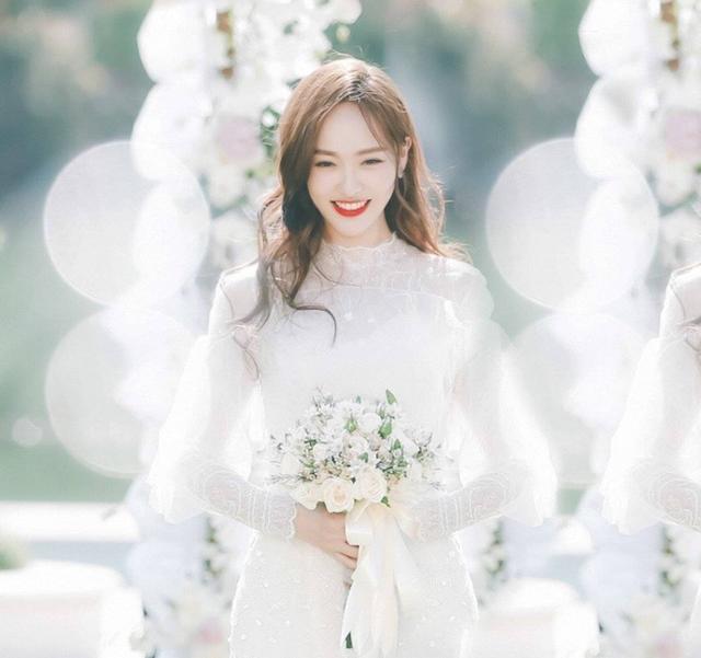 36岁唐嫣最新采访曝光,撞脸佟丽娅董璇,网友:感觉哪里不一样