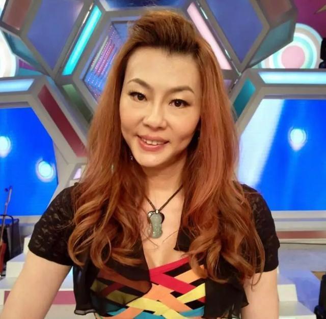 这四位也是,不说还真看不出|刘熏爱|河莉秀|变性手术_新浪新闻