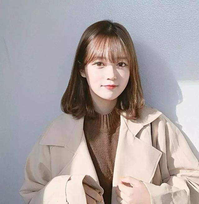 小个子记住两点穿搭法则,也能拥有高挑大长腿▼