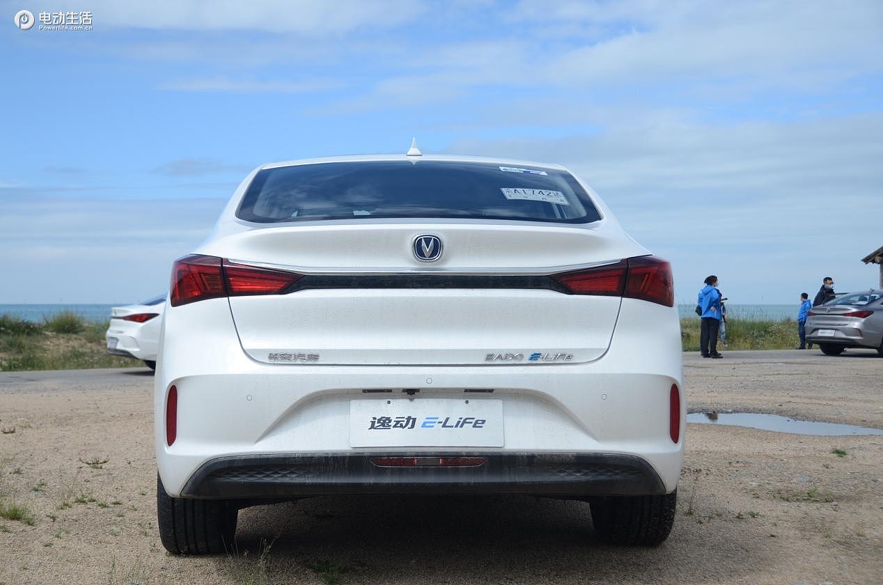 「试驾」长安逸动e-life,兼具智慧美颜与实力驾趣-新浪汽车