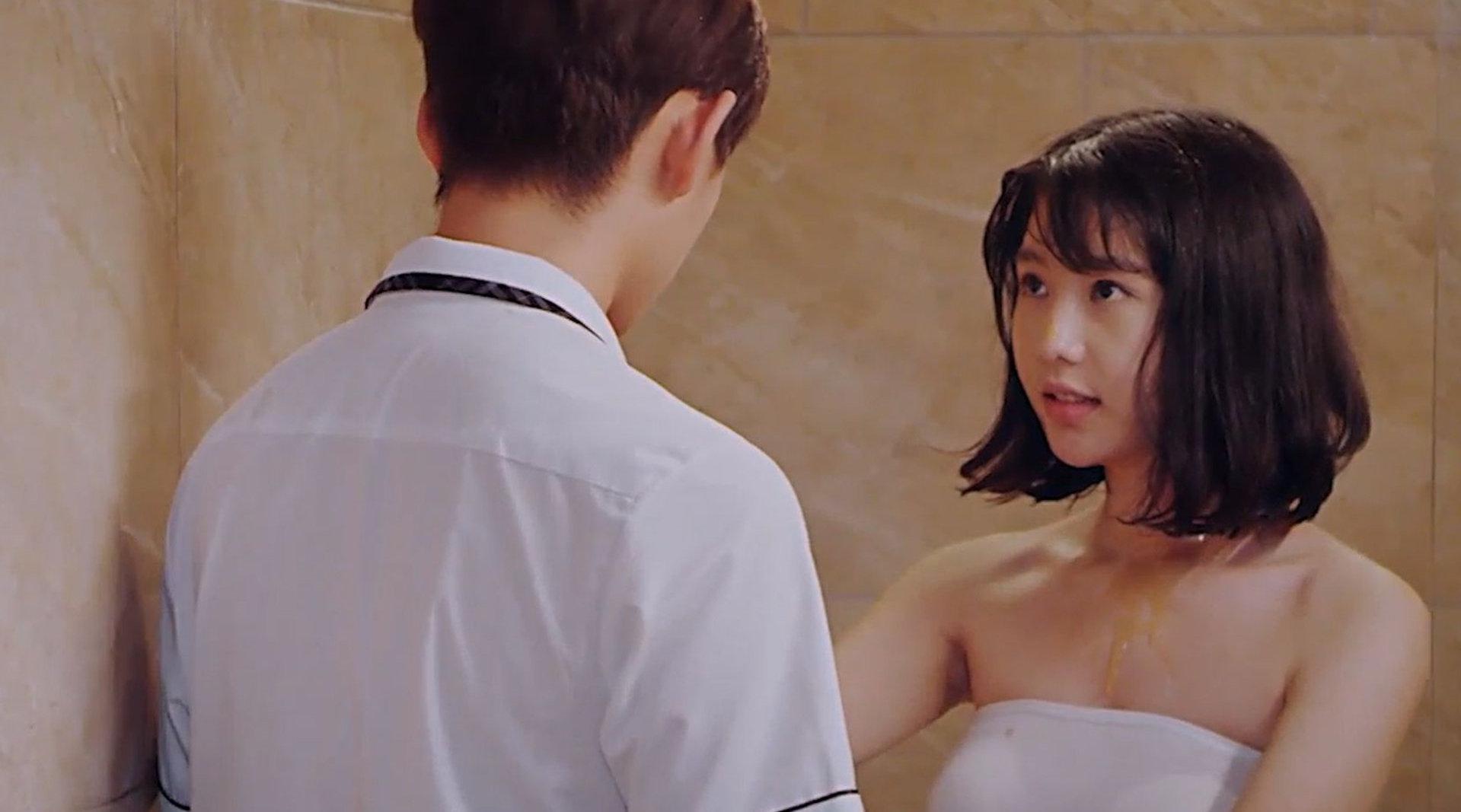 奇幻片《宠物校花》 |小伙意外获得超能力