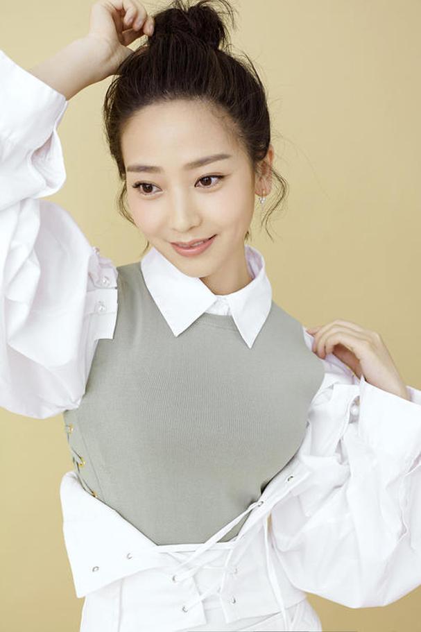 李心艾,原名李真,1990年4月10日出生于陕西西安,中国内地影视女演员.