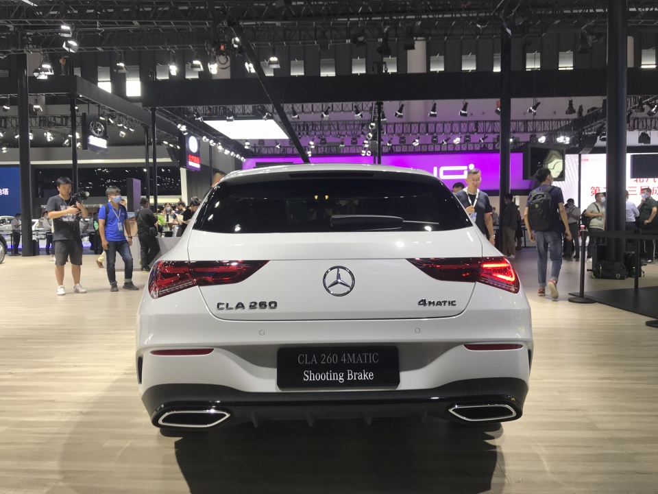 全新梅赛德斯-奔驰gla suvcla四门轿跑车及五门猎跑车酷热上市