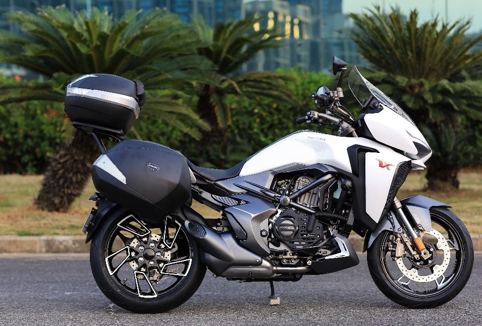 升仕310vx巡航旅行摩托正式亮相太子与巡航的完美结合
